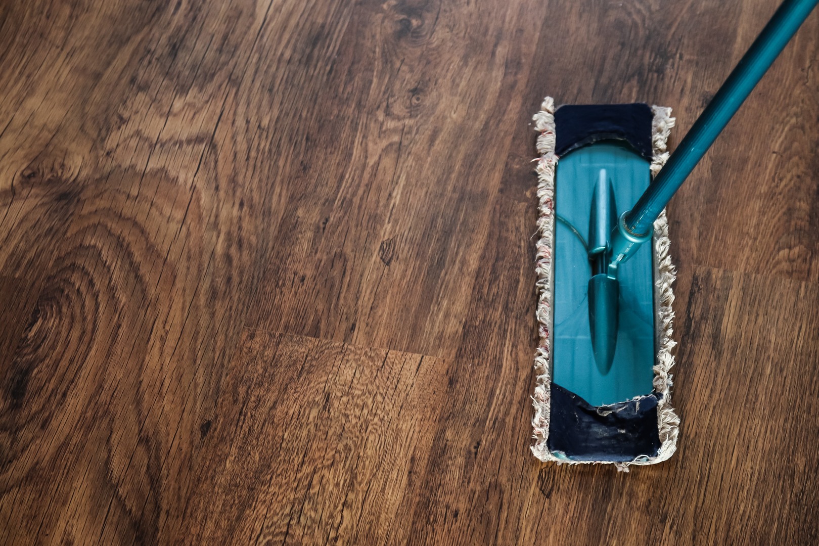 wood-floor-green-washing-soil-blue-987868-pxhere.com